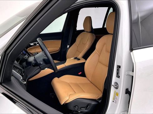 Used 2023 Volvo XC90 T8 Ultimate image 33
