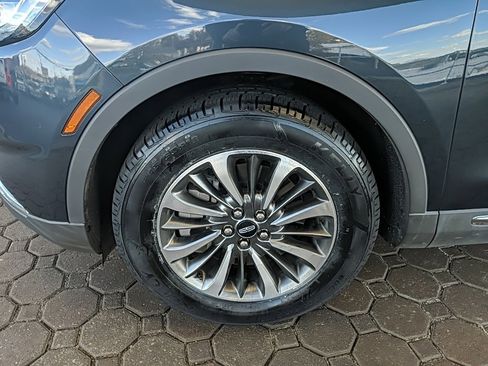 Certified 2022 Lincoln Nautilus AWD w/ Premium Package image 9
