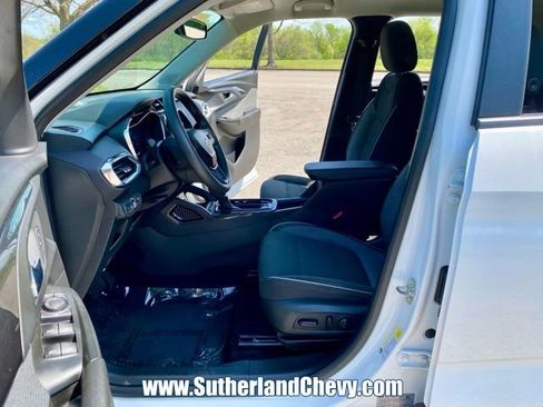 Used 2022 Chevrolet TrailBlazer LT w/ Convenience Package FWD image 15