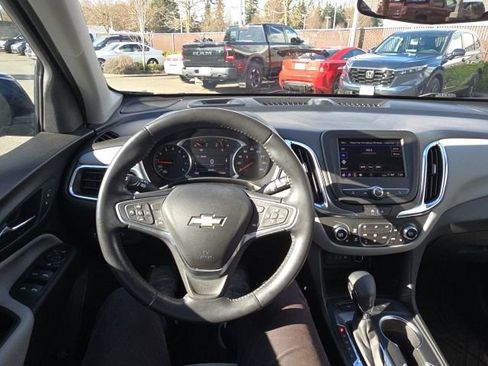 Used 2022 Chevrolet Equinox LT image 17