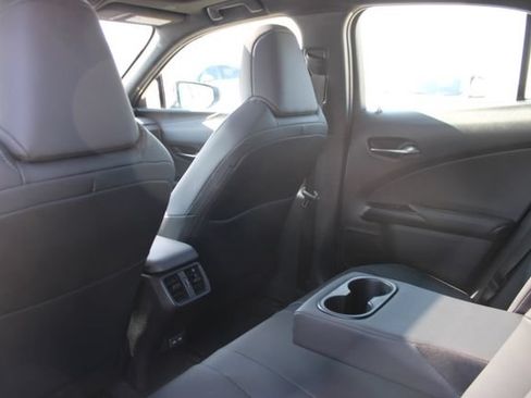 Certified 2024 Lexus UX 250h FWD image 9