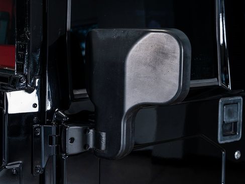 Used 2002 HUMMER H1 4-Door Wagon image 19