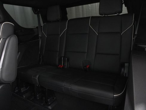 Used 2021 Cadillac Escalade Premium Luxury w/ LPO, Radiant Package image 22