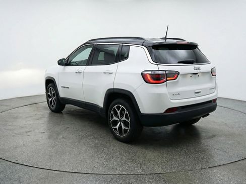 Used 2025 Jeep Compass Limited AWD/4WD image 6