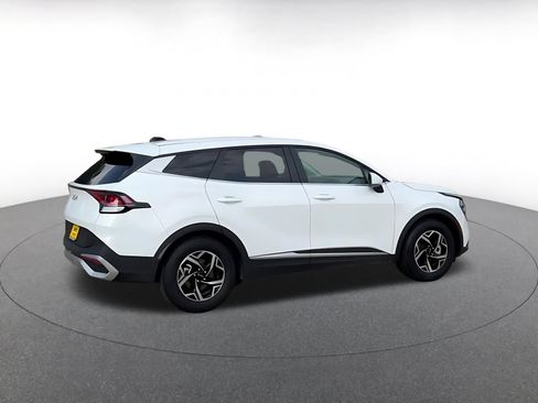 Used 2025 Kia Sportage LX FWD image 15