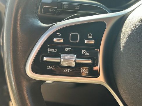 Used 2020 Mercedes-Benz GLE 350 w/ Premium Package image 24