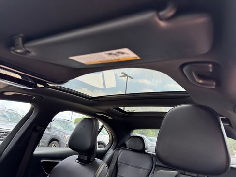 Used 2025 Mercedes-Benz C 300 4MATIC Sedan image 7