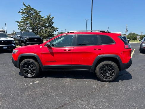 Used 2019 Jeep Cherokee Trailhawk AWD/4WD image 6