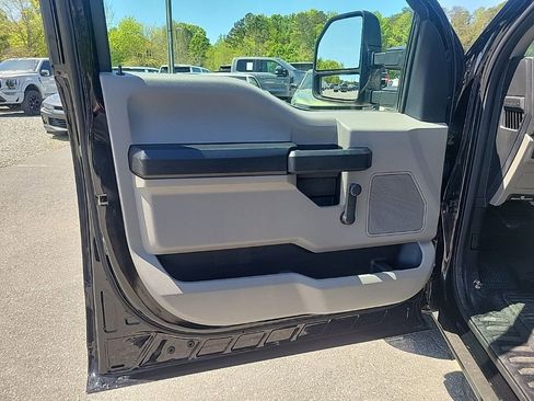 Used 2020 Ford F350 XL image 19