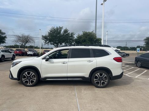 Used 2023 Subaru Ascent Touring AWD/4WD image 1
