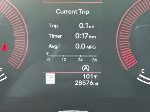 Used 2025 Hyundai Santa Fe SEL FWD image 15