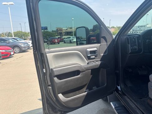 Used 2017 Chevrolet Silverado 1500 W/T w/ Trailering Package AWD/4WD image 9