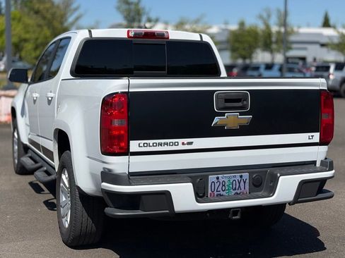 Used 2017 Chevrolet Colorado LT AWD/4WD image 3