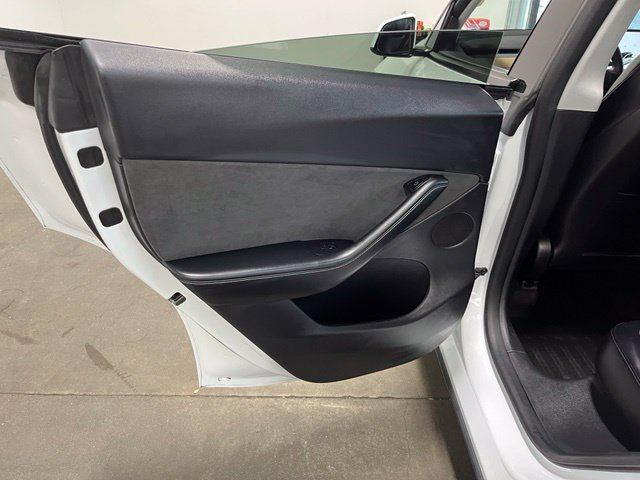Used 2021 Tesla Model Y Long Range AWD/4WD image 20
