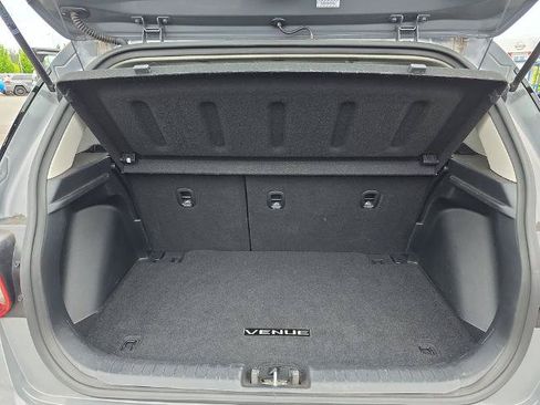 Used 2023 Hyundai Venue SEL FWD image 32