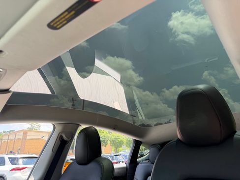 Used 2021 Tesla Model Y Long Range AWD/4WD image 50