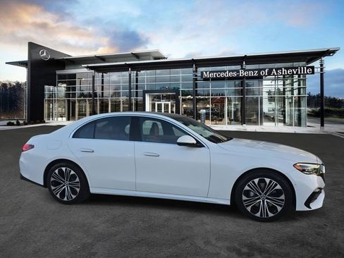 New 2026 Mercedes-Benz E 350 4MATIC Sedan image 1
