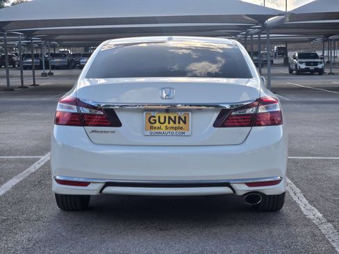 Used 2017 Honda Accord EX-L image 4