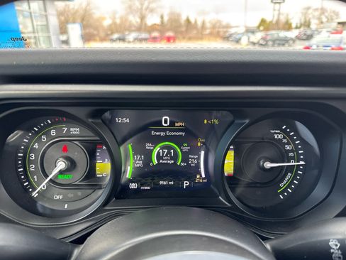 Used 2025 Jeep Wrangler Sahara w/ Safety Group image 20