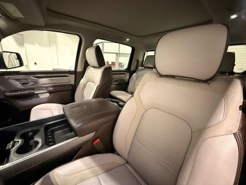 Used 2025 RAM 1500 Laramie w/ Laramie Southwest Edition AWD/4WD image 19
