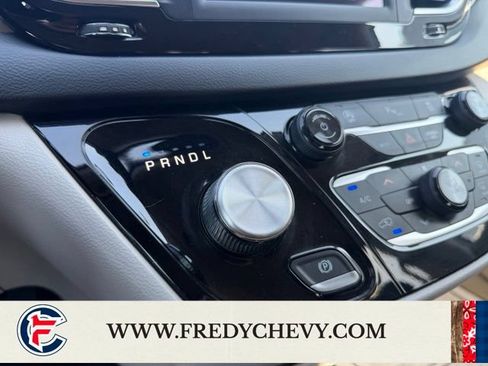 Used 2020 Chrysler Pacifica Touring-L FWD image 22
