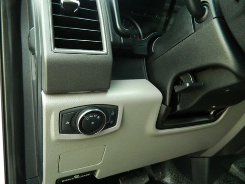 Used 2019 Ford F350 XL w/ Power Equipment Group AWD/4WD image 18