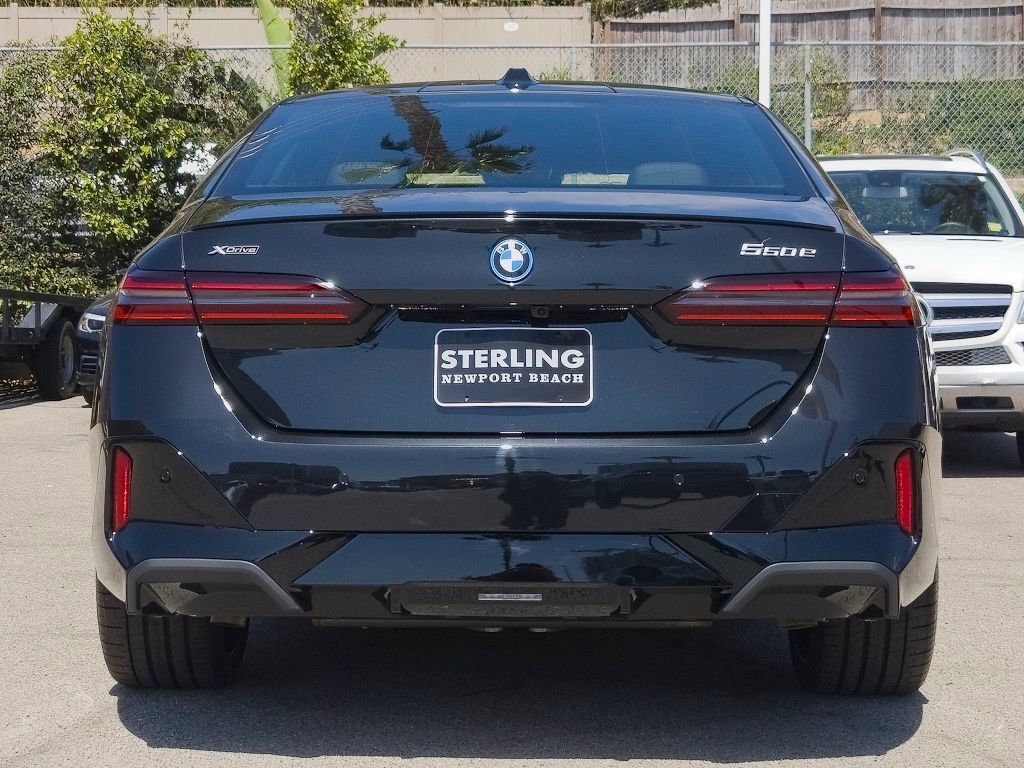 New 2027 BMW 550e xDrive w/ Premium Package AWD/4WD image 16