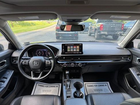 Used 2022 Honda Civic Touring image 12