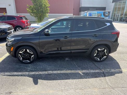 Used 2024 Kia Seltos SX w/ SX Sunroof Package AWD/4WD image 2