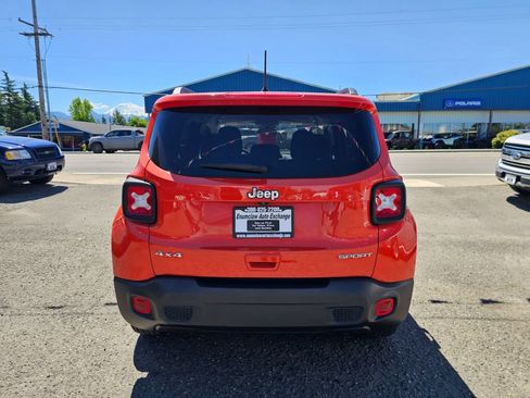 Used 2019 Jeep Renegade Sport w/ Sport Appearance Group AWD/4WD image 6