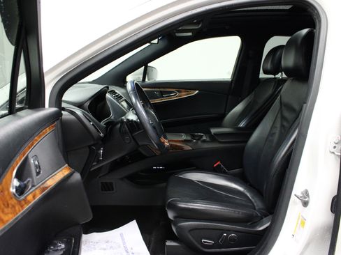 Used 2016 Lincoln MKX Reserve w/ Equipment Group 102A image 12