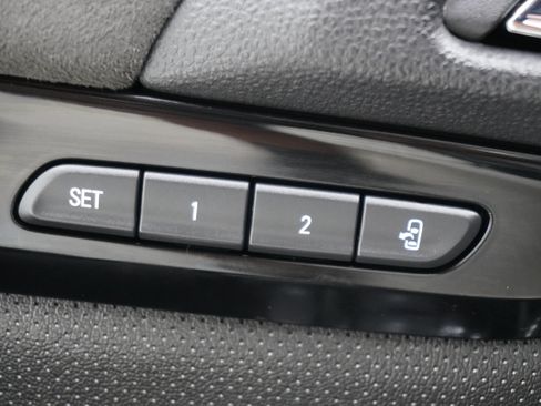 Used 2017 Chevrolet SS RWD image 16