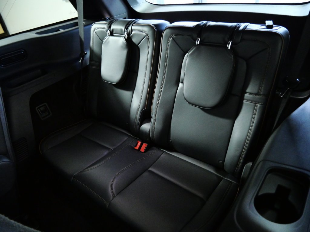 Certified 2025 Lincoln Aviator Black Label AWD/4WD image 15