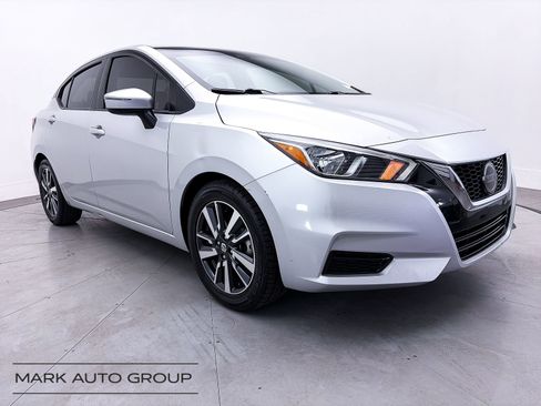 Used 2020 Nissan Versa SV image 1