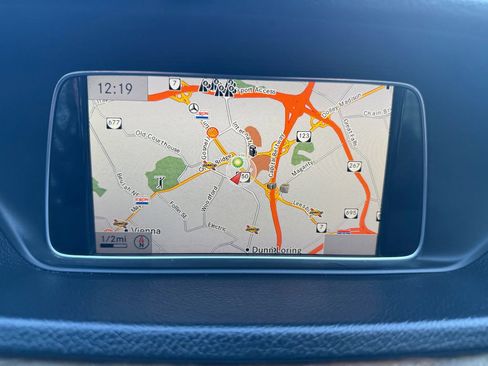 Used 2014 Mercedes-Benz E 350 4MATIC Sedan image 17