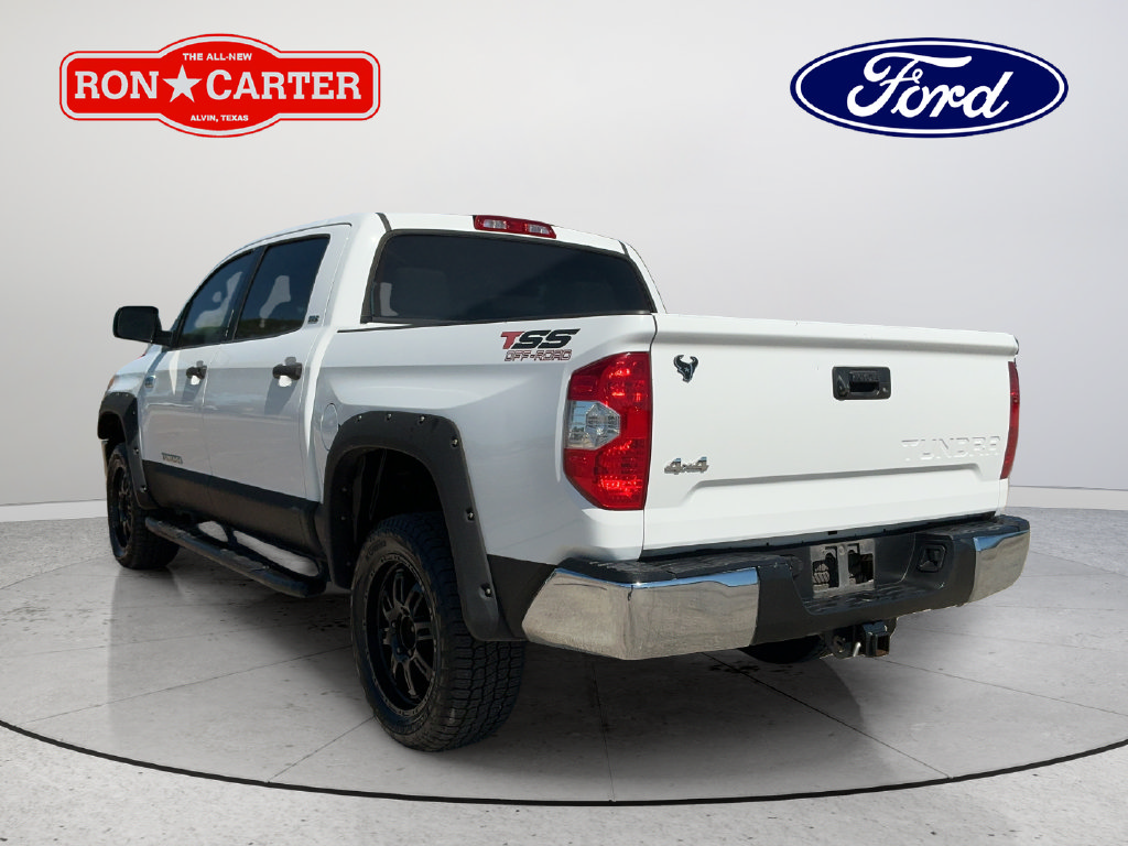 Used 2015 Toyota Tundra SR5 w/ SR5 Upgrade Package AWD/4WD image 4