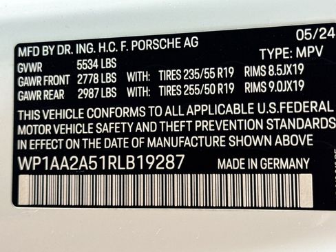 Used 2024 Porsche Macan Turbo image 30