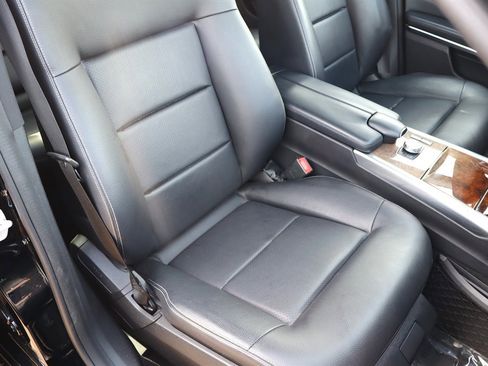 Used 2014 Mercedes-Benz E 250 BlueTEC Sedan image 21