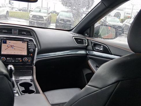 Used 2019 Nissan Maxima SR w/ Premium Package FWD image 28