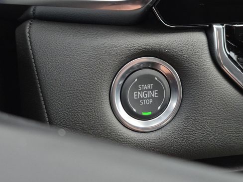 New 2026 GMC Canyon Elevation w/ Convenience Package image 15