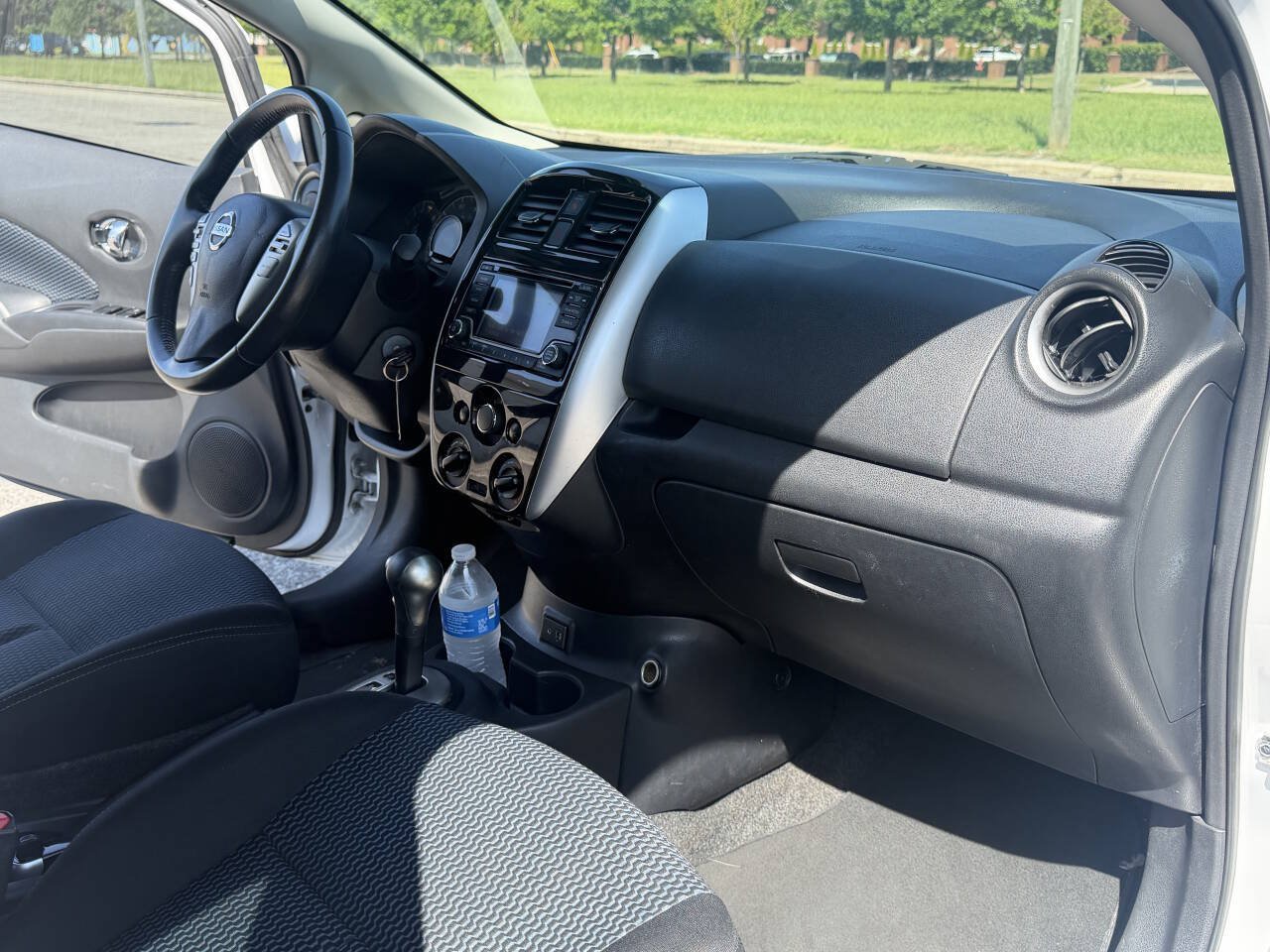 Used 2017 Nissan Versa Note SV FWD image 20