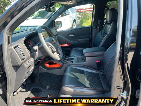 Certified 2025 Nissan Frontier PRO-4X w/ Pro Premium Package AWD/4WD image 12
