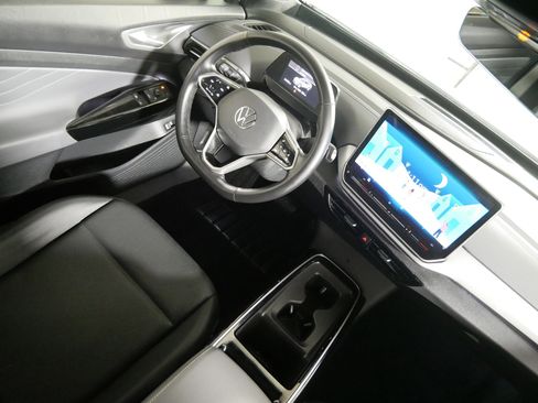 Used 2024 Volkswagen ID.4 Pro S image 9
