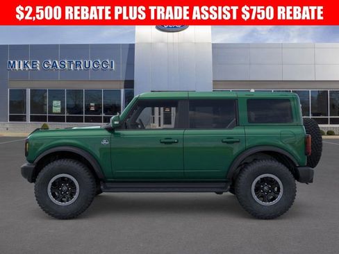 New 2025 Ford Bronco Outer Banks w/ Sasquatch Package image 3