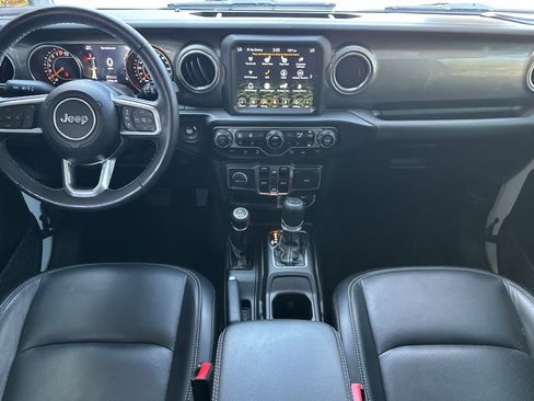 Used 2021 Jeep Wrangler Unlimited Sahara AWD/4WD image 14