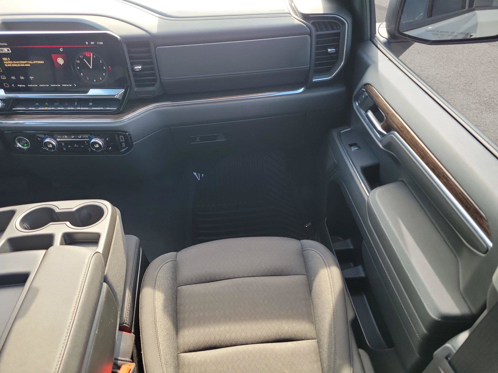 Used 2024 GMC Sierra 1500 Elevation AWD/4WD image 11