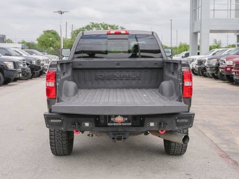 Used 2016 GMC Sierra 2500 Denali w/ Duramax Plus Package AWD/4WD image 10