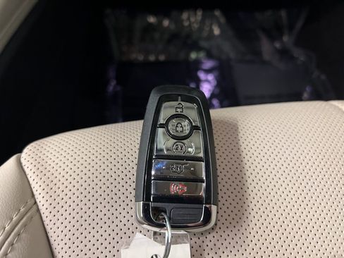 New 2026 Lincoln Corsair Reserve image 39