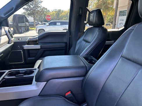 Used 2022 Ford F250 Lariat w/ Black Appearance Package image 14