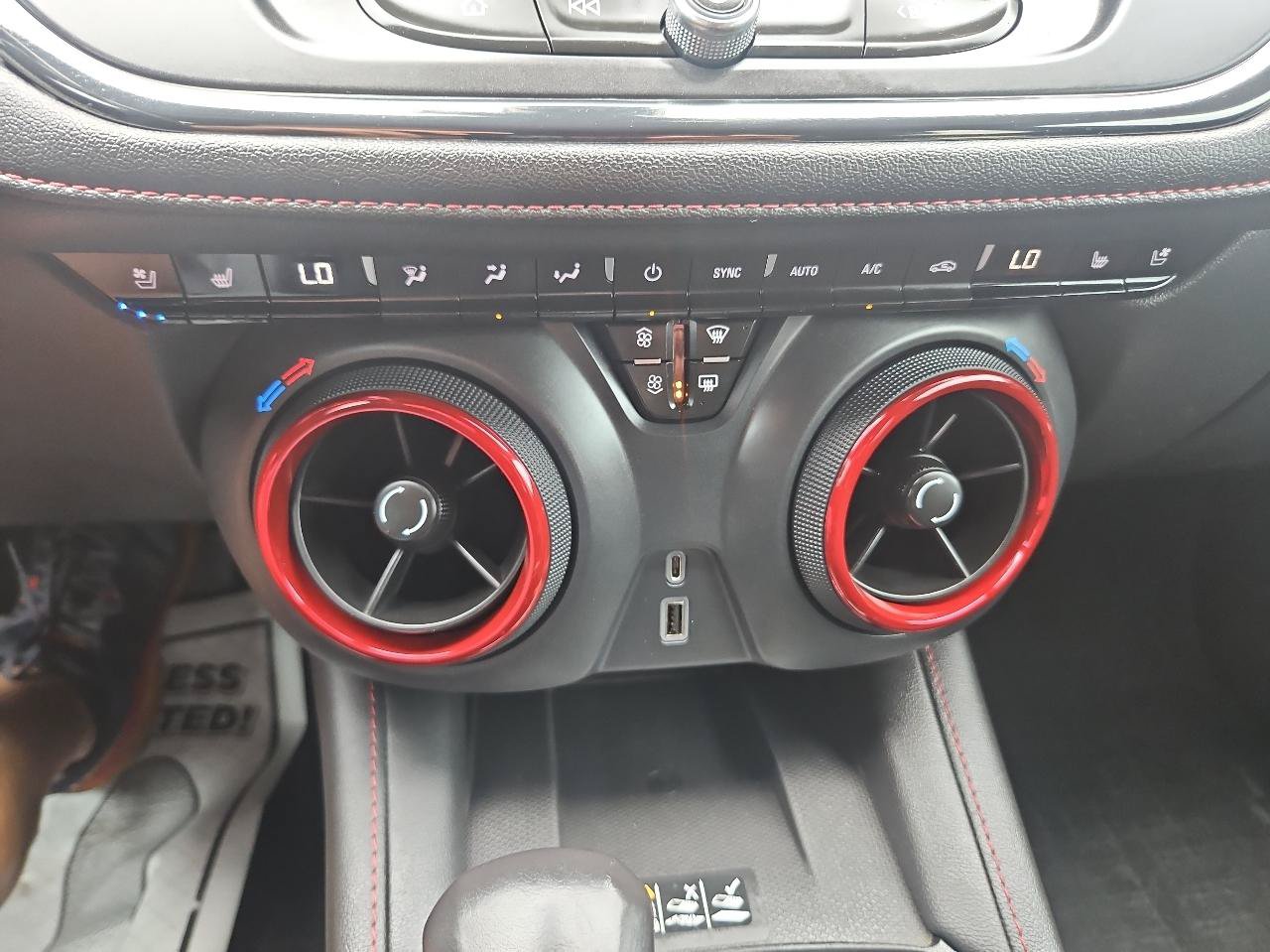 Used 2020 Chevrolet Blazer RS AWD/4WD image 34